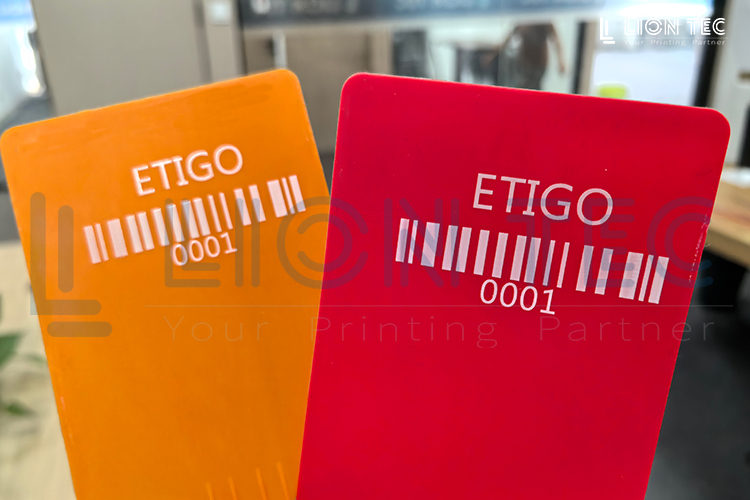 UV噴碼機在塑料掛簽應用上有什么優勢？